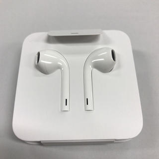 アップル(Apple)のApple純正 Lightningイヤフォン EarPods(ヘッドフォン/イヤフォン)