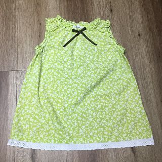 ベベ(BeBe)の☆半額SALE☆ 美品‼︎ Bebe 90cm ワンピース 黄緑 花柄(ワンピース)