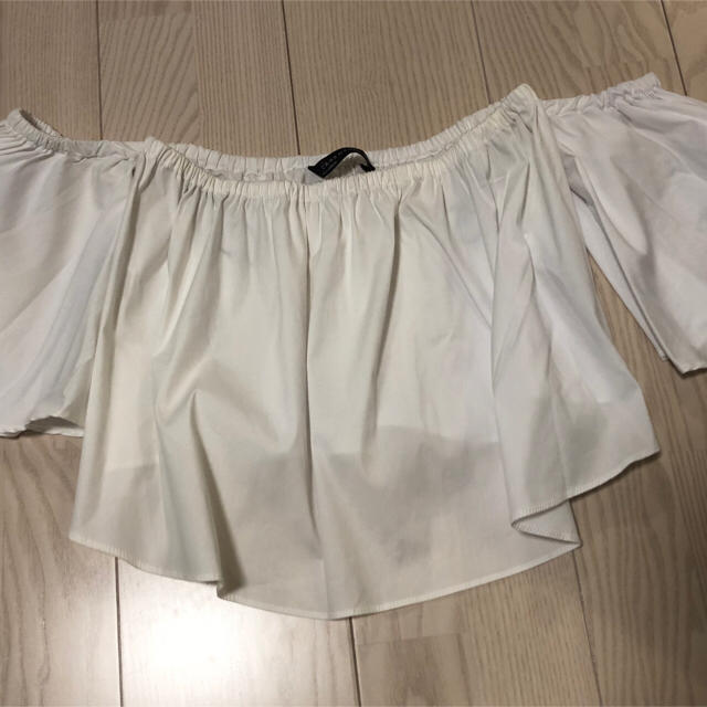 ZARA(ザラ)のZARAオフショルブラウス レディースのトップス(シャツ/ブラウス(半袖/袖なし))の商品写真