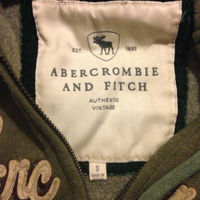 Abercrombie&Fitch(アバクロンビーアンドフィッチ)のアバクロ裏毛パーカー レディースのトップス(パーカー)の商品写真