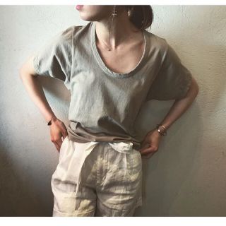 ファビアンルー(Fabiane Roux)の追加 期間限定値下げ nowos バックドレープTシャツ(Tシャツ(半袖/袖なし))