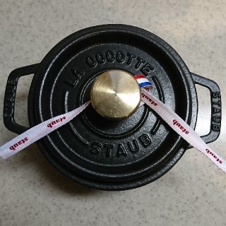 ストウブ(STAUB)のstaub ココットラウンド14センチ ブラック(鍋/フライパン)