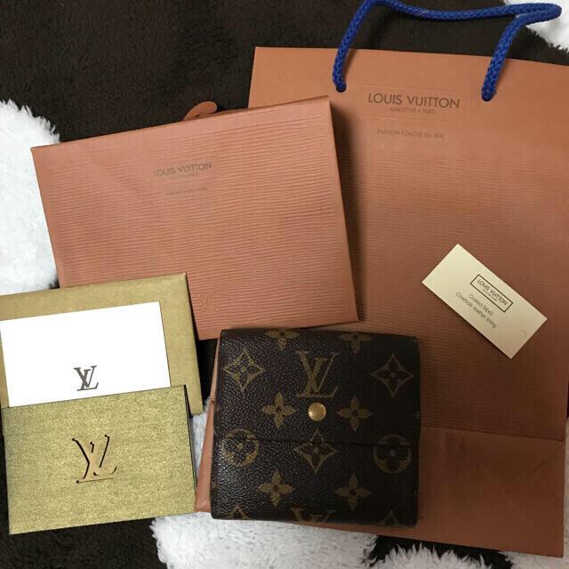 LOUIS VUITTON(ルイヴィトン)のルイヴィトン二つ折り財布 レディースのファッション小物(財布)の商品写真