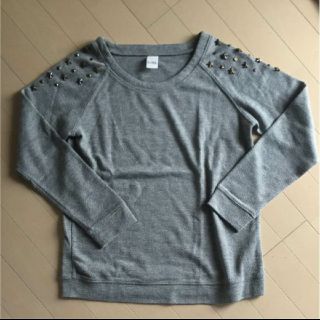 シキカトウキョウ(Shikica Tokyo)のsale‼️《新品同様》KiiRA キーラ★長袖カットソー/スタッズ(Tシャツ(長袖/七分))