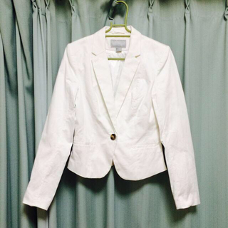 エイチアンドエム(H&M)のホワイトジャケット☆34サイズ(テーラードジャケット)