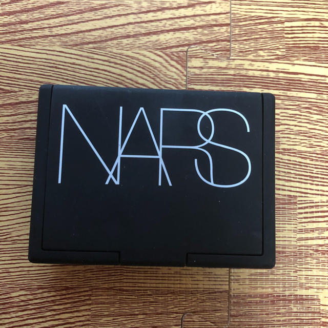 NARS(ナーズ)のNARS パウダーファンデーション コスメ/美容のベースメイク/化粧品(ファンデーション)の商品写真