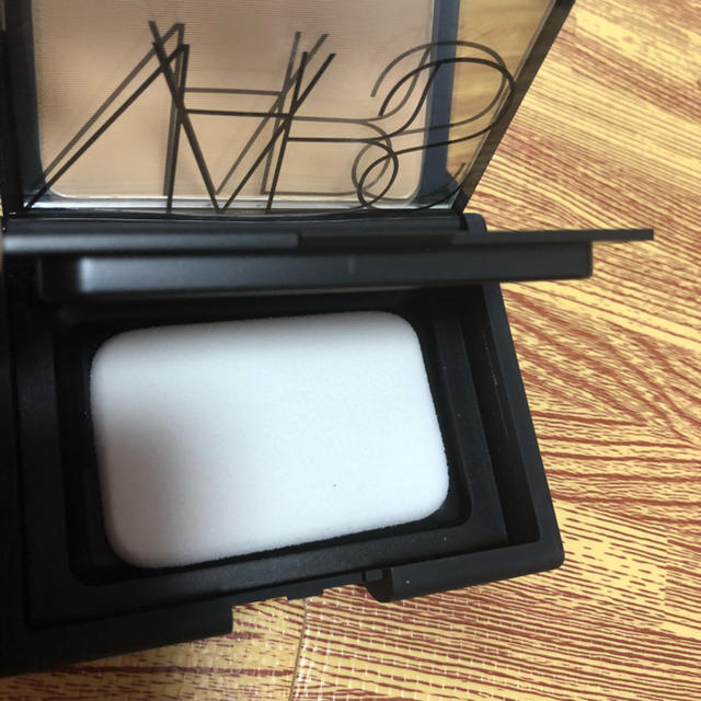 NARS(ナーズ)のNARS パウダーファンデーション コスメ/美容のベースメイク/化粧品(ファンデーション)の商品写真