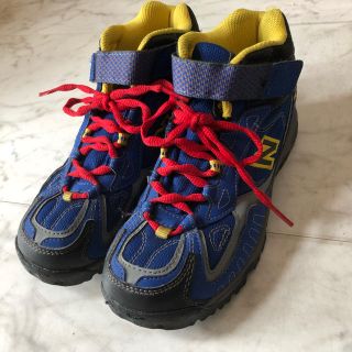 ニューバランス(New Balance)のトレッキングシューズ ２２センチ子供用(スニーカー)