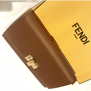 フェンディ(FENDI)のFENDIピーカーブー バイカラー財布  ✨貴重(財布)