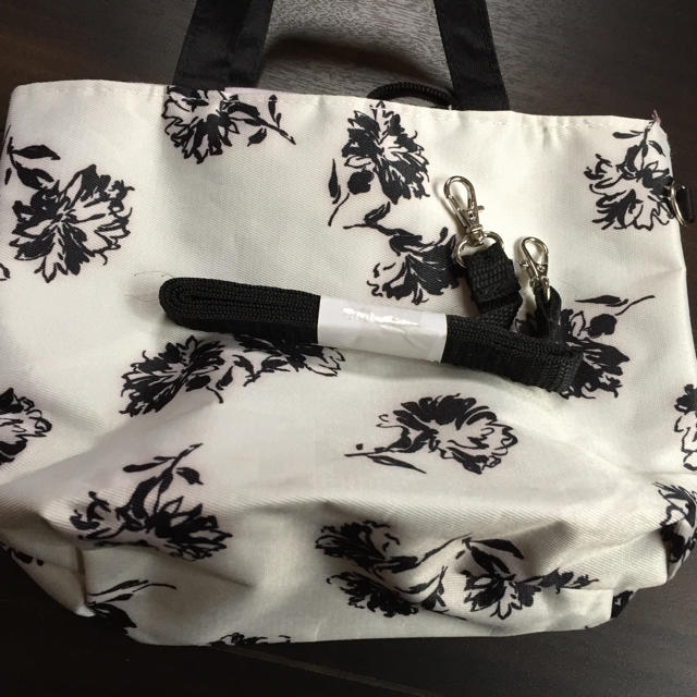 SNIDEL(スナイデル)のスナイデル バッグ ショルダー 巾着 付録 送料込 レディースのバッグ(ハンドバッグ)の商品写真