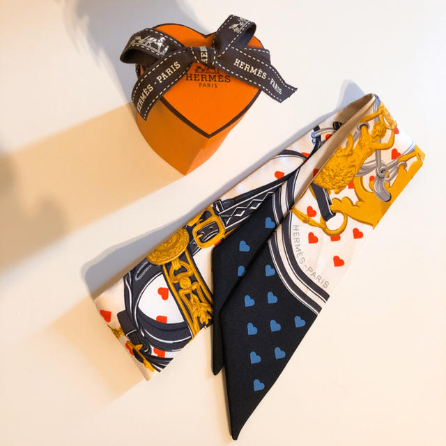 エルメス☆HERMES スカーフツイリー ハート 限定 ブリッドドゥ エルメス☆HERMES スカーフツイリー ハート 限定 ブリッドドゥ