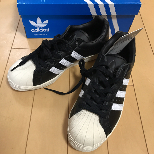 adidas(アディダス)のadidas ♦︎ ULTRASTAR 80s ♦︎ 23.5cm ♦︎ 新品 レディースの靴/シューズ(スニーカー)の商品写真