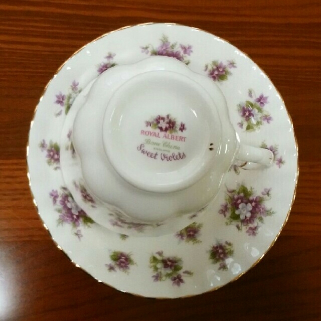 ROYAL ALBERT(ロイヤルアルバート)のロイヤルアルバート　コーヒーカップ　1客 インテリア/住まい/日用品のキッチン/食器(グラス/カップ)の商品写真