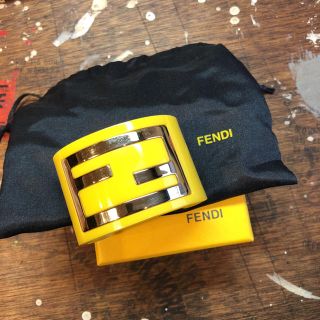 フェンディ(FENDI)のFENDI バングル(ブレスレット/バングル)