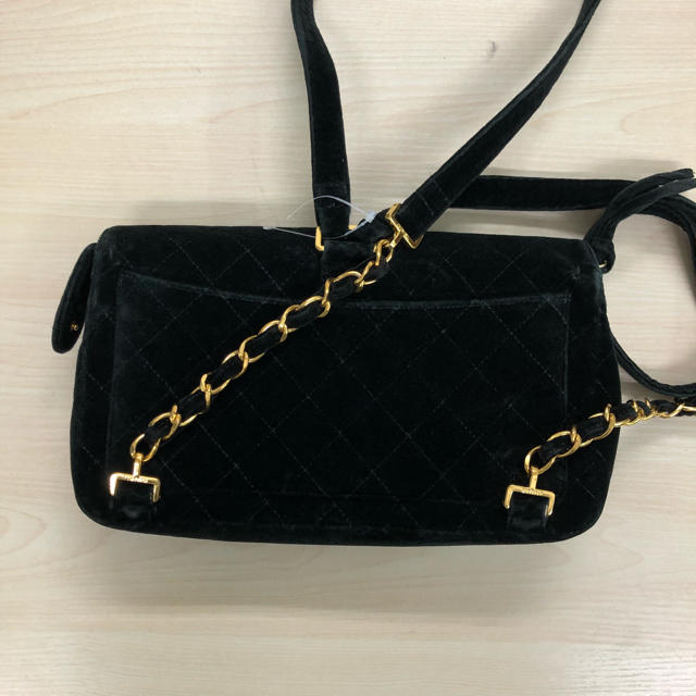 CHANEL(シャネル)のシャネル ベロア リュック レディースのバッグ(リュック/バックパック)の商品写真