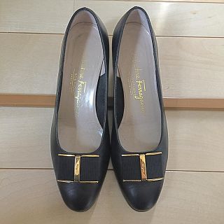 サルヴァトーレフェラガモ(Salvatore Ferragamo)のサルバトーレフェラガモ パンプス サイズ5 1/2 美品(ハイヒール/パンプス)