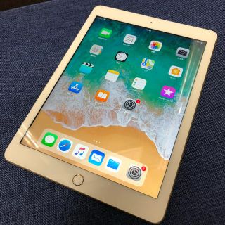 アイパッド(iPad)のiPad 5世代 9.7インチ SoftBank A1823 32GB ゴールド(タブレット)