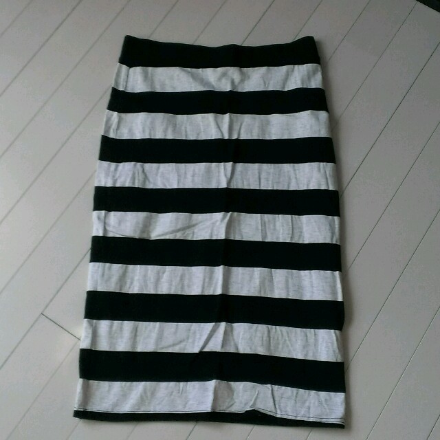 H&M(エイチアンドエム)のH& M  ボーダースカート☆ レディースのスカート(ひざ丈スカート)の商品写真