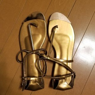 ☆値下げ☆ゴールド　レディースサンダル　24㎝(サンダル)