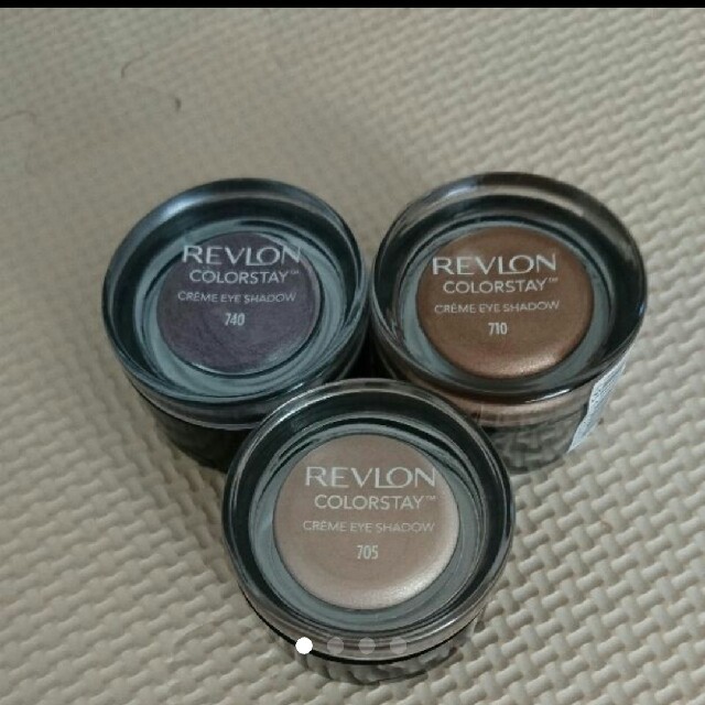 REVLON(レブロン)のレブロン カラーステイクリームアイシャドウ 3色セット！ コスメ/美容のベースメイク/化粧品(アイシャドウ)の商品写真