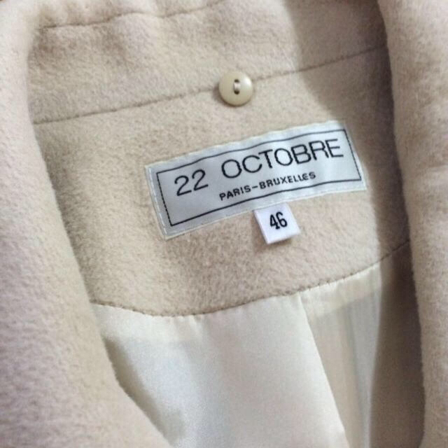 22 OCTOBRE(ヴァンドゥーオクトーブル)の22OCTOBREベージュのコート🎀 レディースのジャケット/アウター(ピーコート)の商品写真