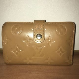 ルイヴィトン(LOUIS VUITTON)の【値下げ】ルイビトン ヴェルニ 二つ折りガマ口財布(財布)