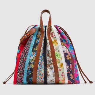 ザラ 花柄 ハンドバッグ レディース の通販 30点 Zaraのレディースを買うならラクマ ザラ 花柄 ハンドバッグ レディース の通販 30点 Zaraのレディースを買うならラクマ