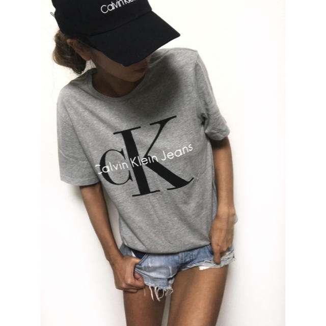 Calvin Klein(カルバンクライン)のカルバンクライン tシャツ 半袖 ユニセックス メンズ レディース 流行 ck レディースのトップス(Tシャツ(半袖/袖なし))の商品写真