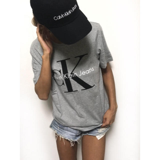 Calvin Klein(カルバンクライン)のカルバンクライン tシャツ 半袖 ユニセックス メンズ レディース 流行 ck レディースのトップス(Tシャツ(半袖/袖なし))の商品写真