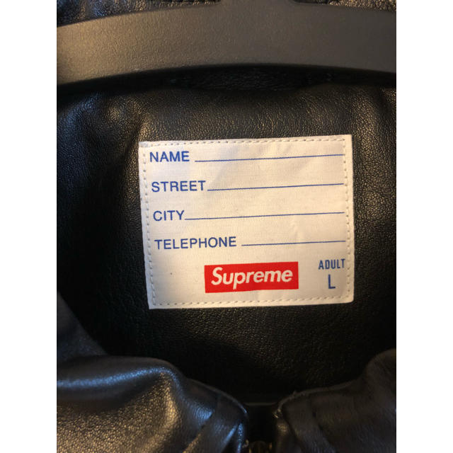 Supreme(シュプリーム)のSupreme studded arc logo leather jacket メンズのジャケット/アウター(レザージャケット)の商品写真