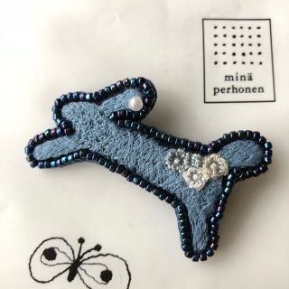 ♡専用です♡ミナペルホネン【runrunrun】ハンドメイド ブローチ ブルー(コサージュ/ブローチ)