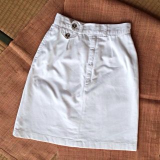 ラングラー(Wrangler)の白いスカート (ひざ丈スカート)