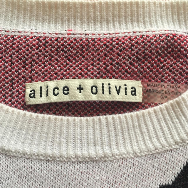 Alice+Olivia(アリスアンドオリビア)の‼︎GW期間限定セール価格‼︎alice+olivia大人気ステイシーニット レディースのトップス(ニット/セーター)の商品写真