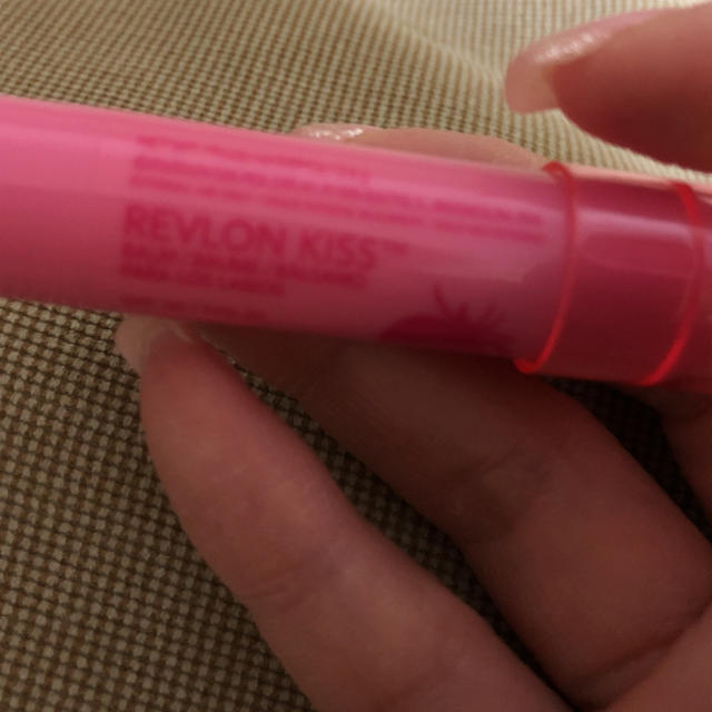 REVLON(レブロン)のレブロン キスバーム 25 いちごの香り コスメ/美容のスキンケア/基礎化粧品(リップケア/リップクリーム)の商品写真