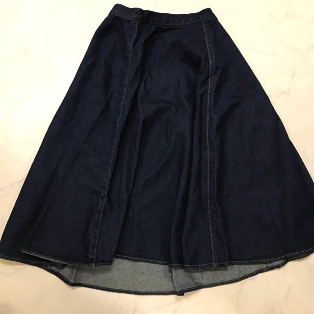 GU(ジーユー)の【gu】デニムスカート デニム レディースのスカート(ひざ丈スカート)の商品写真