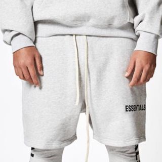 フィアオブゴッド(FEAR OF GOD)のFOG Essentials グレー Sweat Shorts サイズL(ショートパンツ)