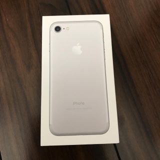 アップル(Apple)のiPhone 7  32GB(携帯電話本体)