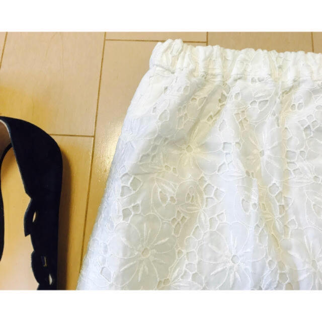 TOMORROWLAND(トゥモローランド)のトゥモローランド  マカフィー レーススカート レディースのスカート(ひざ丈スカート)の商品写真