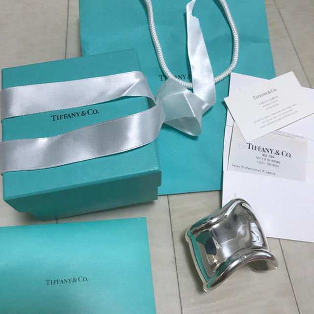 Tiffany & Co.(ティファニー)のTIFFANY ティファニー エルサ ボーンカフ ブレスレット バングル レディースのアクセサリー(ブレスレット/バングル)の商品写真