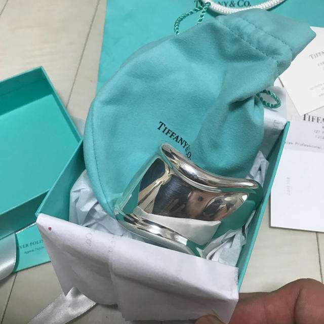 Tiffany & Co.(ティファニー)のTIFFANY ティファニー エルサ ボーンカフ ブレスレット バングル レディースのアクセサリー(ブレスレット/バングル)の商品写真