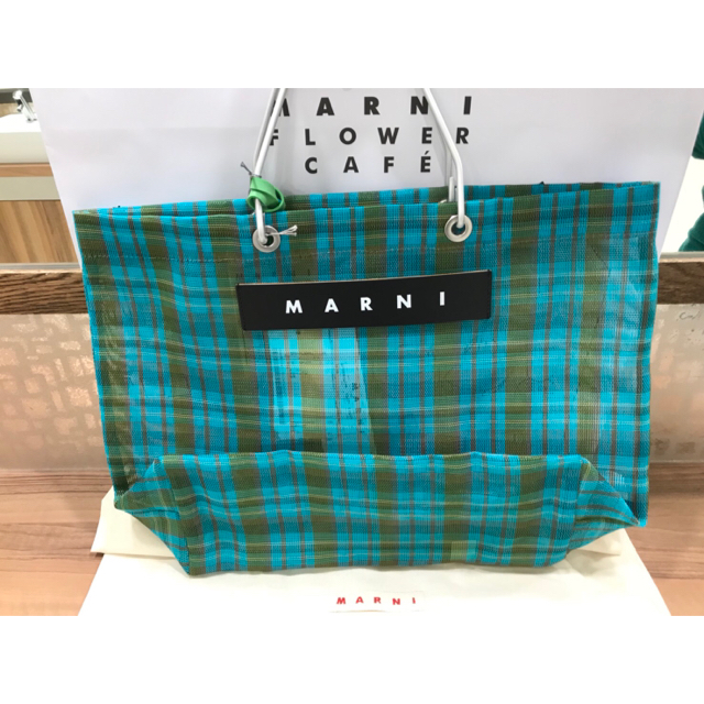 新品入荷 新品未使用 MARNI ストライプバッグ チェック柄 ターコイズ ...