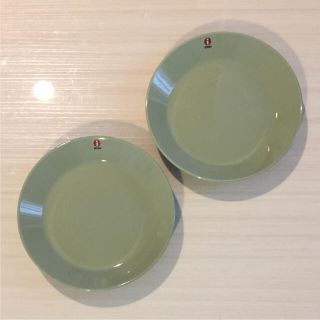 イッタラ(iittala)の【新品2枚】廃盤カラー イッタラ ティーマ セラドングリーン 17㎝ プレート(食器)