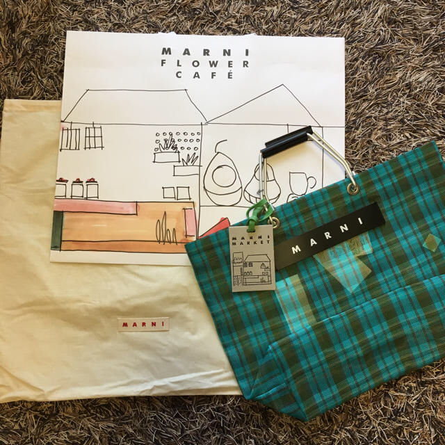 MARNI - 【完売必至】新品 MARNI マルニフラワーカフェ  ストライプバッグ