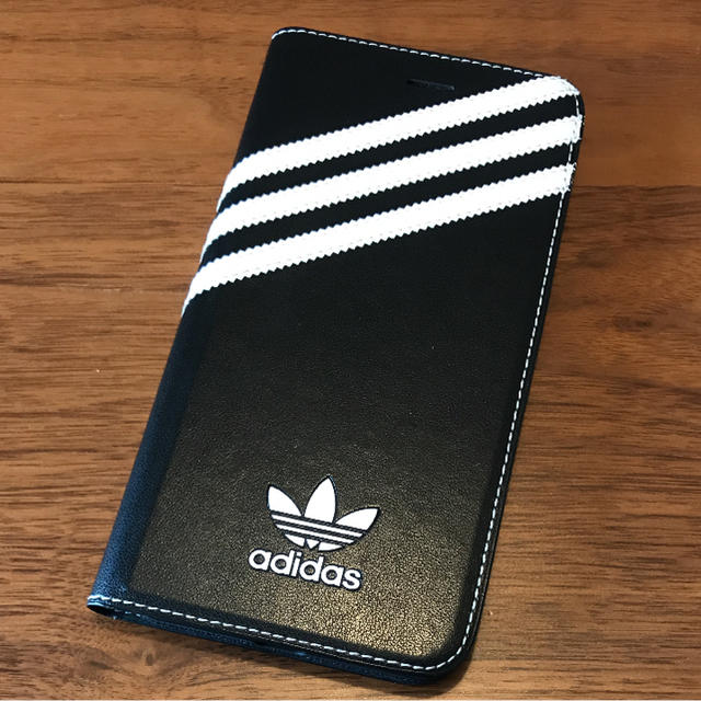 adidas(アディダス)のadidas iPhone7plusケース スマホ/家電/カメラのスマホアクセサリー(iPhoneケース)の商品写真