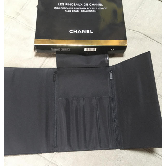 CHANEL(シャネル)の期間限定再値下げ☆CHANEL メイクブラシケース レディースのファッション小物(ポーチ)の商品写真