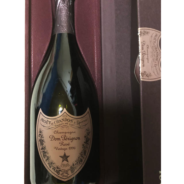 Dom Pérignon(ドンペリニヨン)のドンペリ ロゼ ビンテージ 1996年 箱付き 食品/飲料/酒の酒(シャンパン/スパークリングワイン)の商品写真