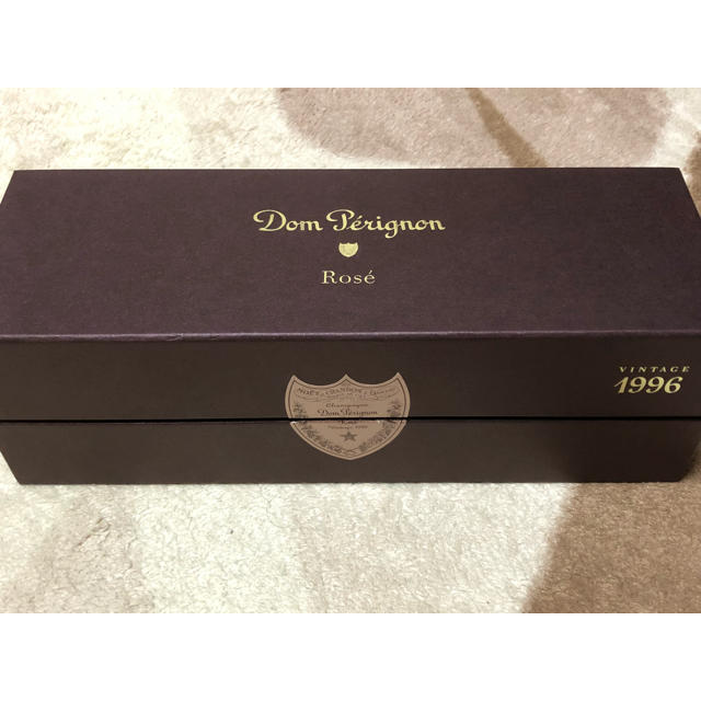 Dom Pérignon(ドンペリニヨン)のドンペリ ロゼ ビンテージ 1996年 箱付き 食品/飲料/酒の酒(シャンパン/スパークリングワイン)の商品写真