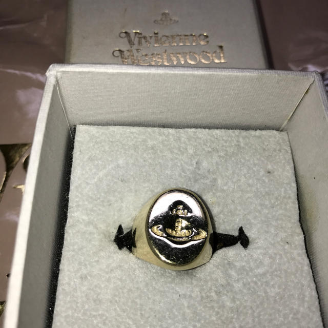 Vivienne Westwood(ヴィヴィアンウエストウッド)の値下げ ヴィヴィアン ゴールド シールリング S レディースのアクセサリー(リング(指輪))の商品写真