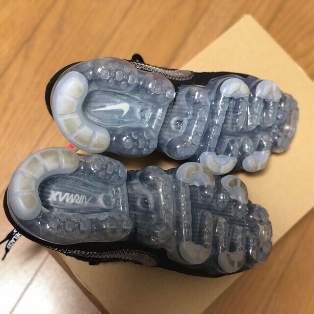 NIKE(ナイキ)のOff White Vapormax レディースの靴/シューズ(スニーカー)の商品写真