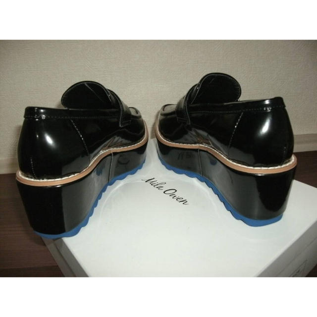 Mila Owen(ミラオーウェン)の新品 Mila-owen ミラオーウェン  厚底ポインテッドトゥローファー レディースの靴/シューズ(ローファー/革靴)の商品写真